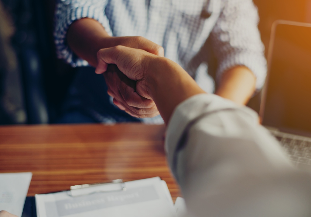 Parceria e Prestação de Serviços Mury Business